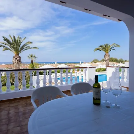 84 Est & Oest, By Menorcarentals