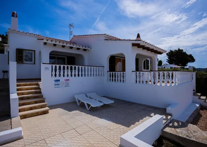 84 Est & Oest, By Menorcarentals * Son Bou