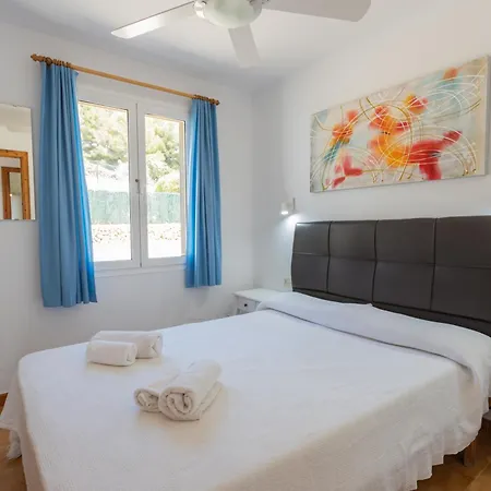 Casa vacanze 84 Est & Oest, By Menorcarentals *