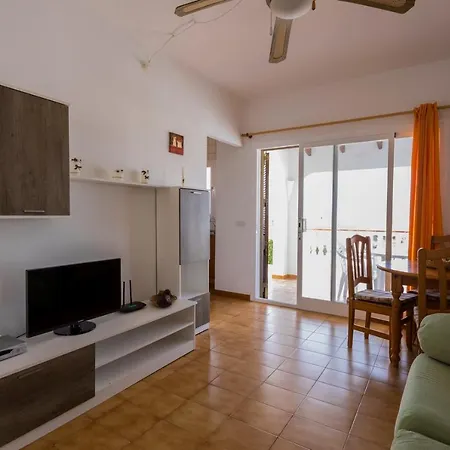 84 Est & Oest, By Menorcarentals Casa vacanze Son Bou