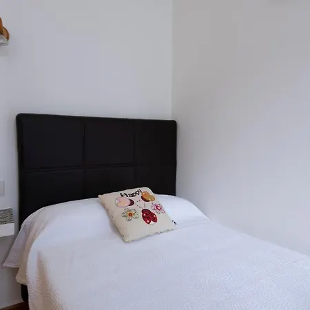 Casa vacanze 84 Est & Oest, By Menorcarentals *